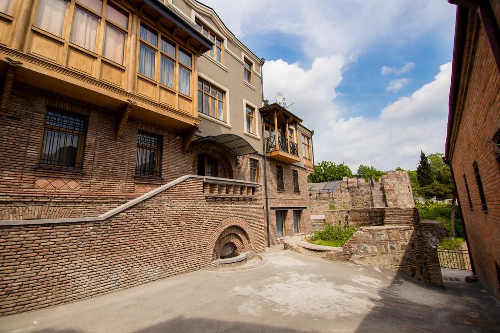 Metekhi'S Galavani Hotel Tbilisi Esterno foto