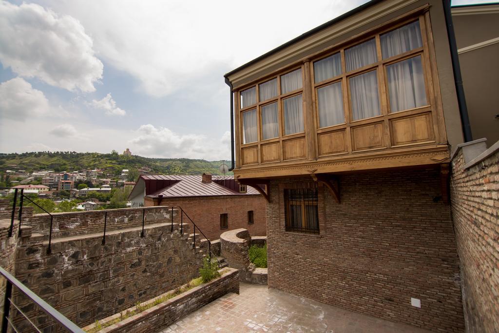 Metekhi'S Galavani Hotel Tbilisi Esterno foto